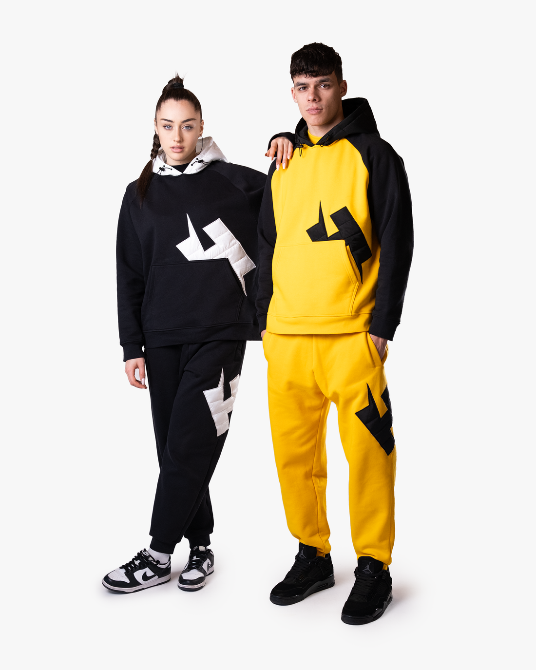 HYPER PUFFER BLACK LOGO SWEATPANTS